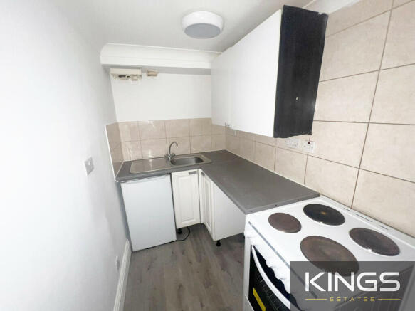 8b Cranbury Place...