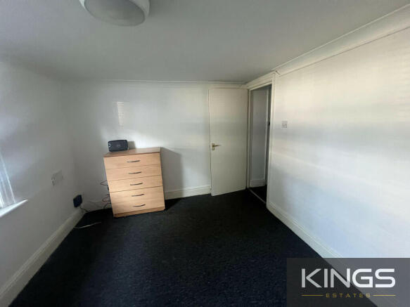 8b Cranbury Place...