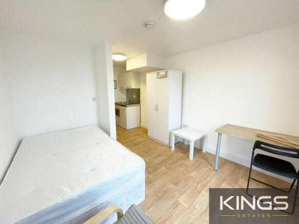 Flat 14 Blue Box ...