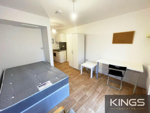 Flat 27 Blue Box ...