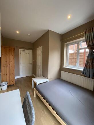 ROOM B 2