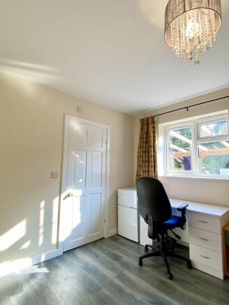 ROOM B 2