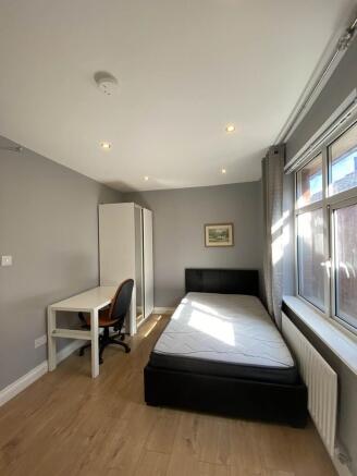 ROOM B 2