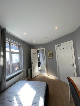ROOM B 1