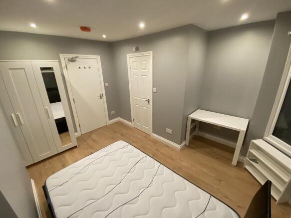 ROOM C 1