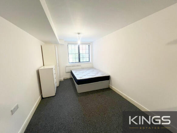 Flat 3, 57a Rocks...