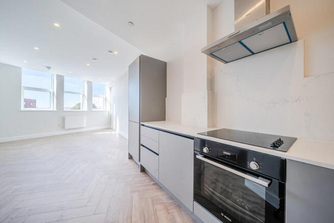 1365766-10-68e79e...