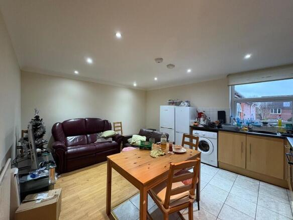 PHOTO-2025-12-08-...