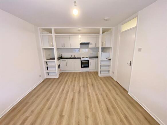 Lounge Kitch.jpg