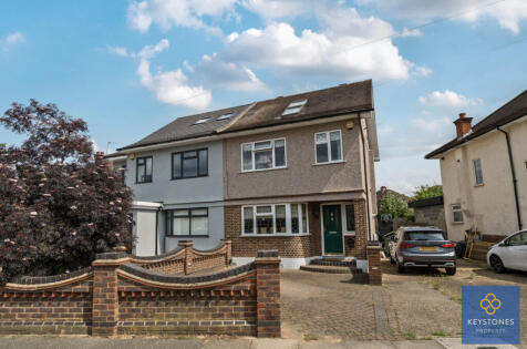 Carter Drive, Collier Row, RM5