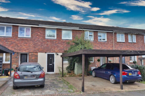 Sevenoaks Close, Romford, RM3