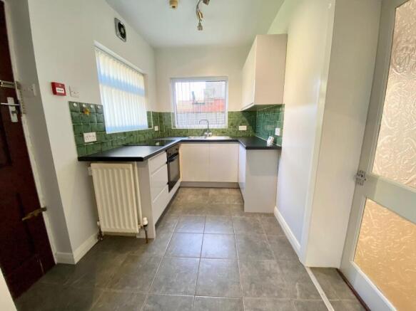 MODERN KITCHEN