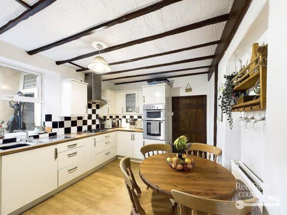 Kitchen/Dining Room