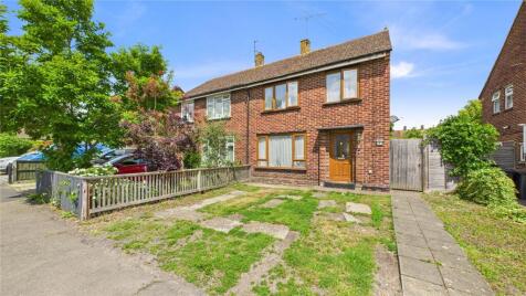 Turfhouse Lane, Chobham, Woking, Surrey, GU24