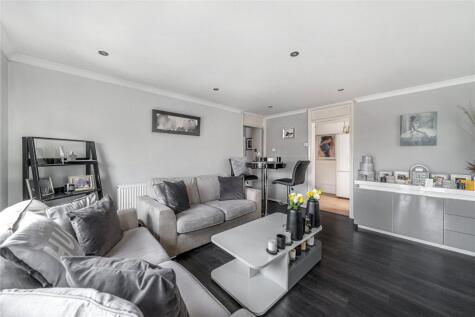 High Street, Horsell, Woking, Surrey, GU21