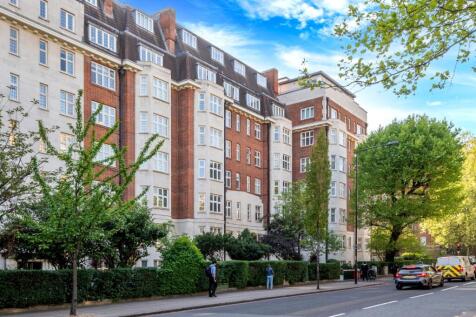 Wellington Court,
55-67 Wellington Road, NW8