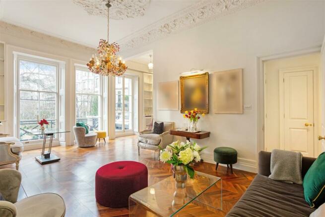 Flat 4, 53 Ennismore Gardens London  (6)ENH.jpg