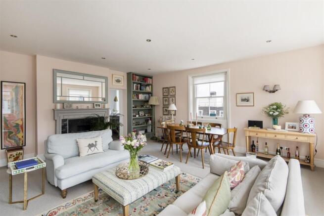 Maskells-Flat 21, Cornwall Gardens Court-5_Hi.jpg