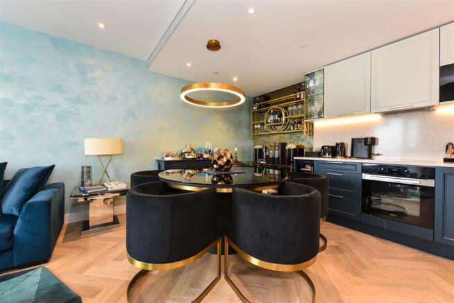 153-Kings-Tower (4).JPG