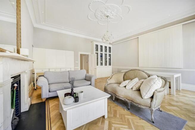 S&P Kensington Lettings Flat B, 15 Cheniston Garde