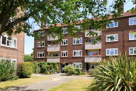 Brick Farm Close, West Hall Road, Kew, Richmond, Surrey TW9