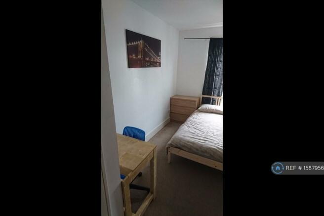 3 bedroom flat to rent Broughton