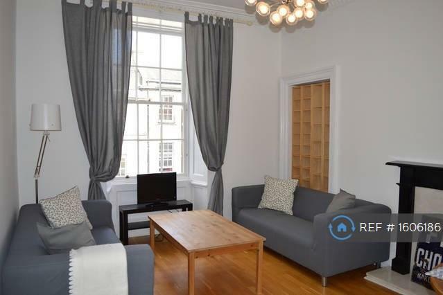 2 bedroom flat to rent South Side