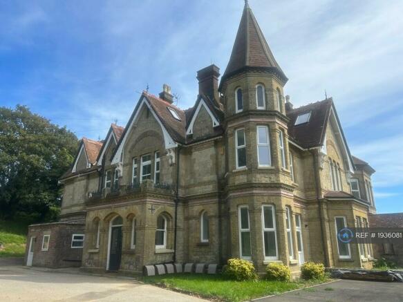 2 bedroom flat for rent in Beatrice Avenue Shanklin PO37