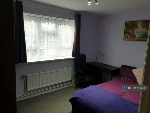 Spacious Furnished Double Room