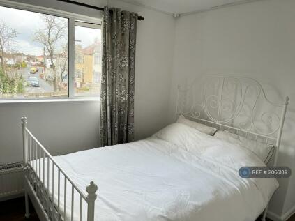 Frampton Crescent - 1 bedroom house share
