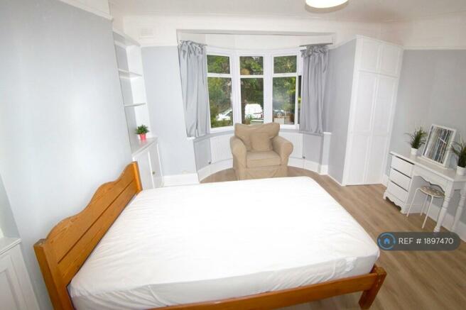 Room 1, £1,100 Per Month