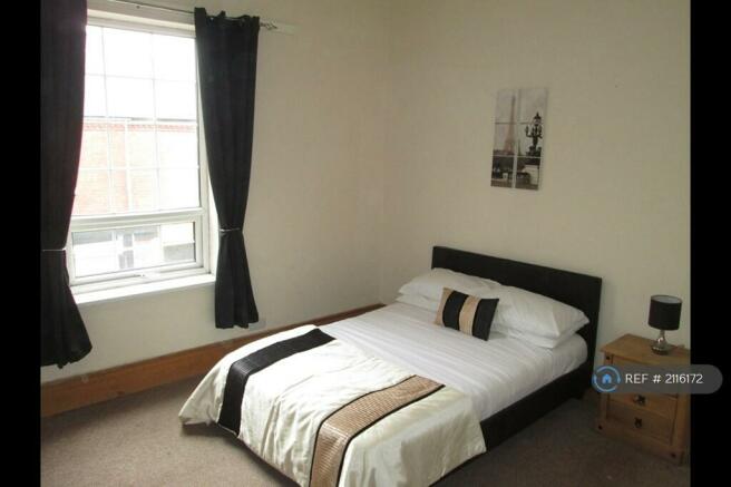 Large Double Room- Available
