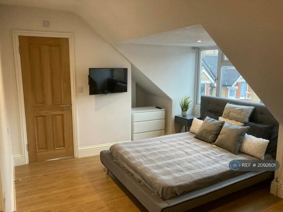 *Room 7 - Available On 13th August £890 Per Month*