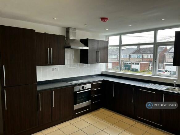 Fully Fitted Kitchen