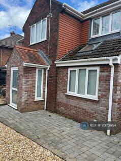 Cardiff - 4 bedroom detached house