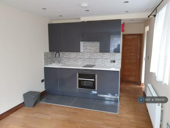 Open Plan Kitchen / Lounge Area