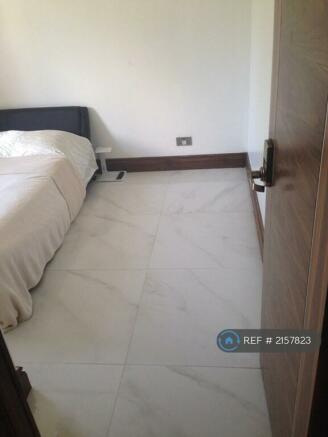 Double Room To Let 