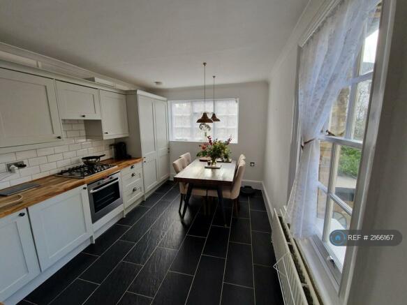 Kitchen & Dining Space