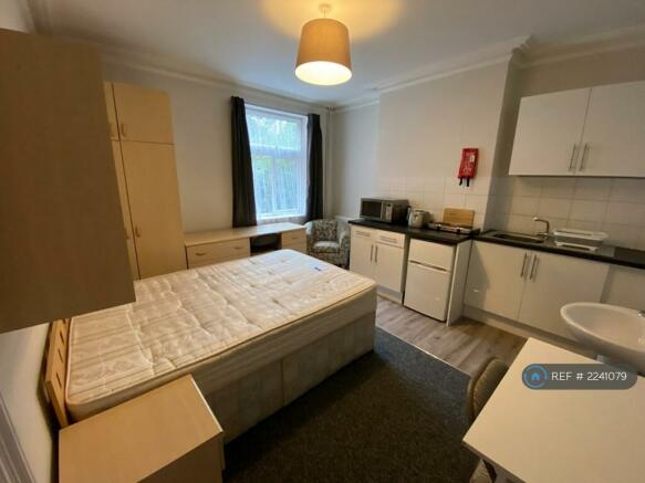 Bedsit With Own Kitchenette