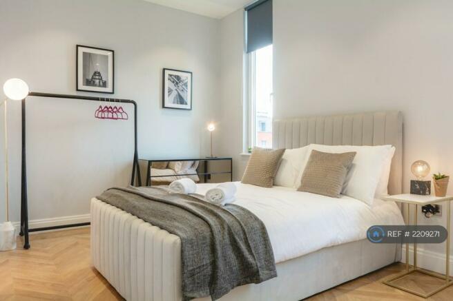 Master Double Bedroom With En-Suite