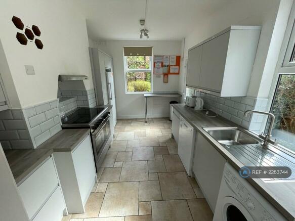 Fully Refurbished Kitchen