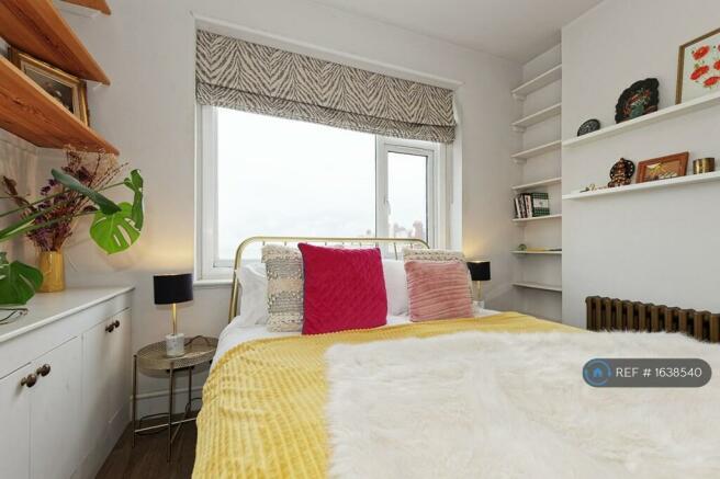 Main Bedroom With King Size Bed & Sea Views