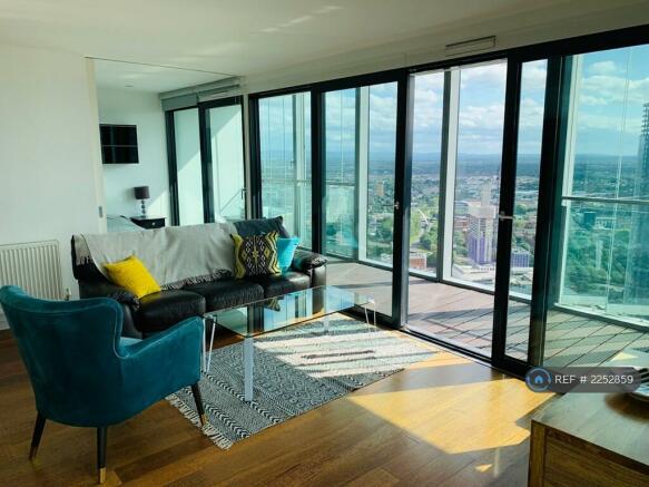 2 bedroom flat for rent in Beetham Tower, Manchester, M3