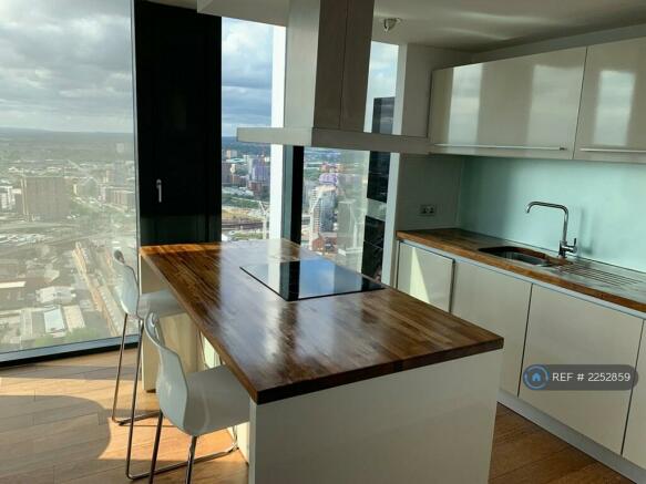 2 bedroom flat for rent in Beetham Tower, Manchester, M3