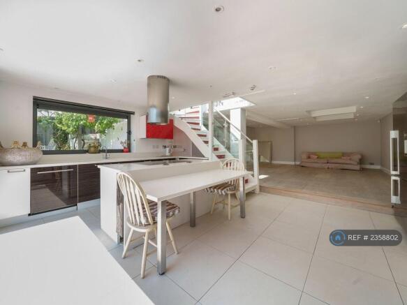 Kitchen + Lounge