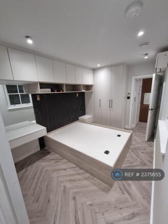 Bespoke Wardrobes With Storage Under Bed 