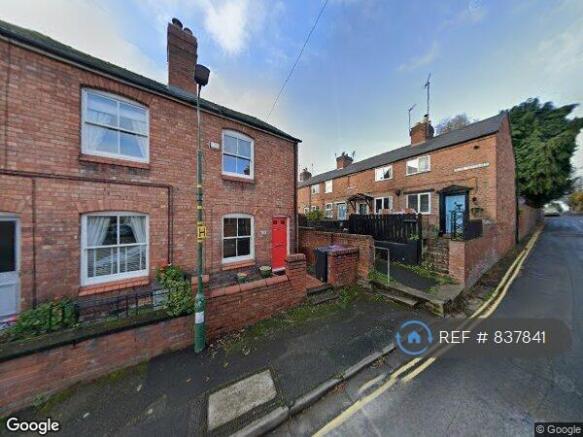 Off Mount Street - Via Footpath
