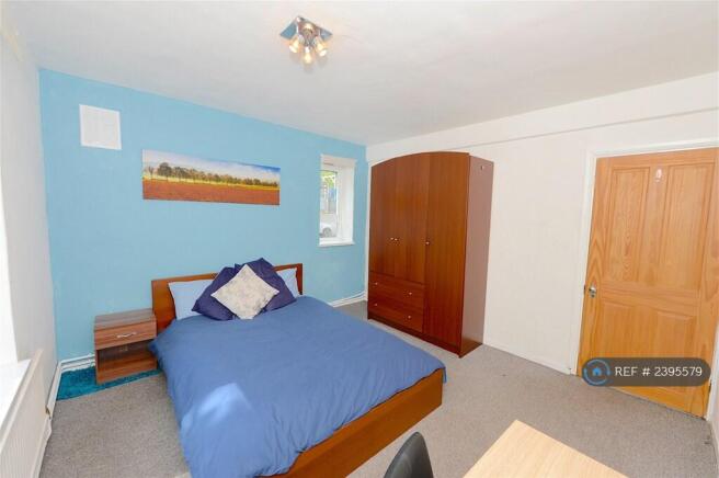 Spacious Furnished Double Room