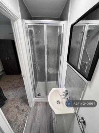Modern New En-Suite Bathroom