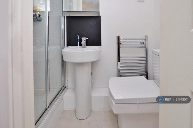 Modern Ensuite Shower Room